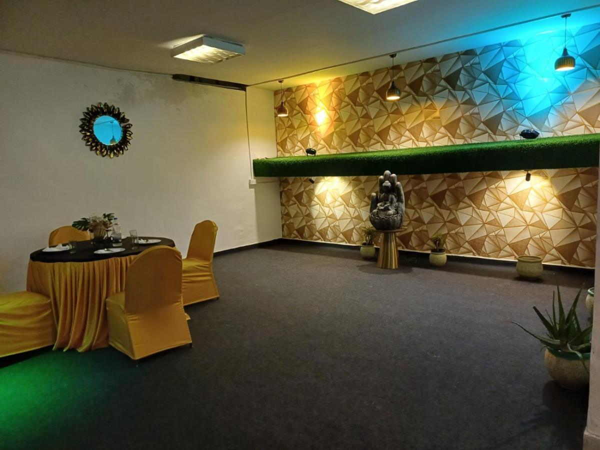 Hotel Elite Sector 45 I Gurgaon Central I Couple Friendly Exterior photo